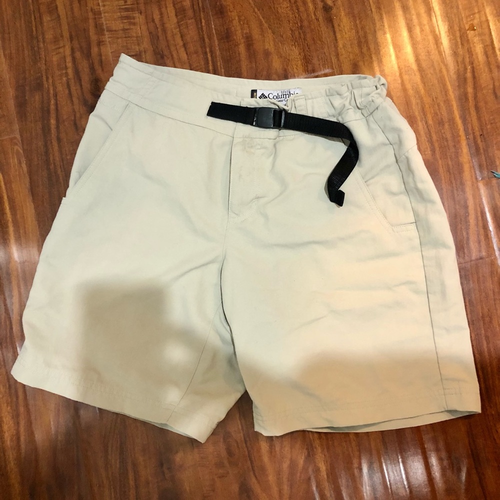 Columbia size 6 hiking shorts
